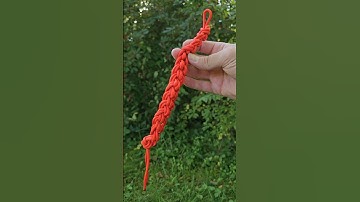 Tying a daisy chain for quick and easy rope/paracord storage 🪢