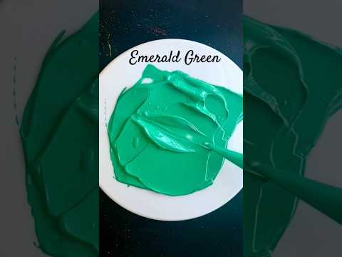 What Colors Make Emerald Green Paint