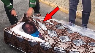 11 Craziest Things Found by Airport Security!