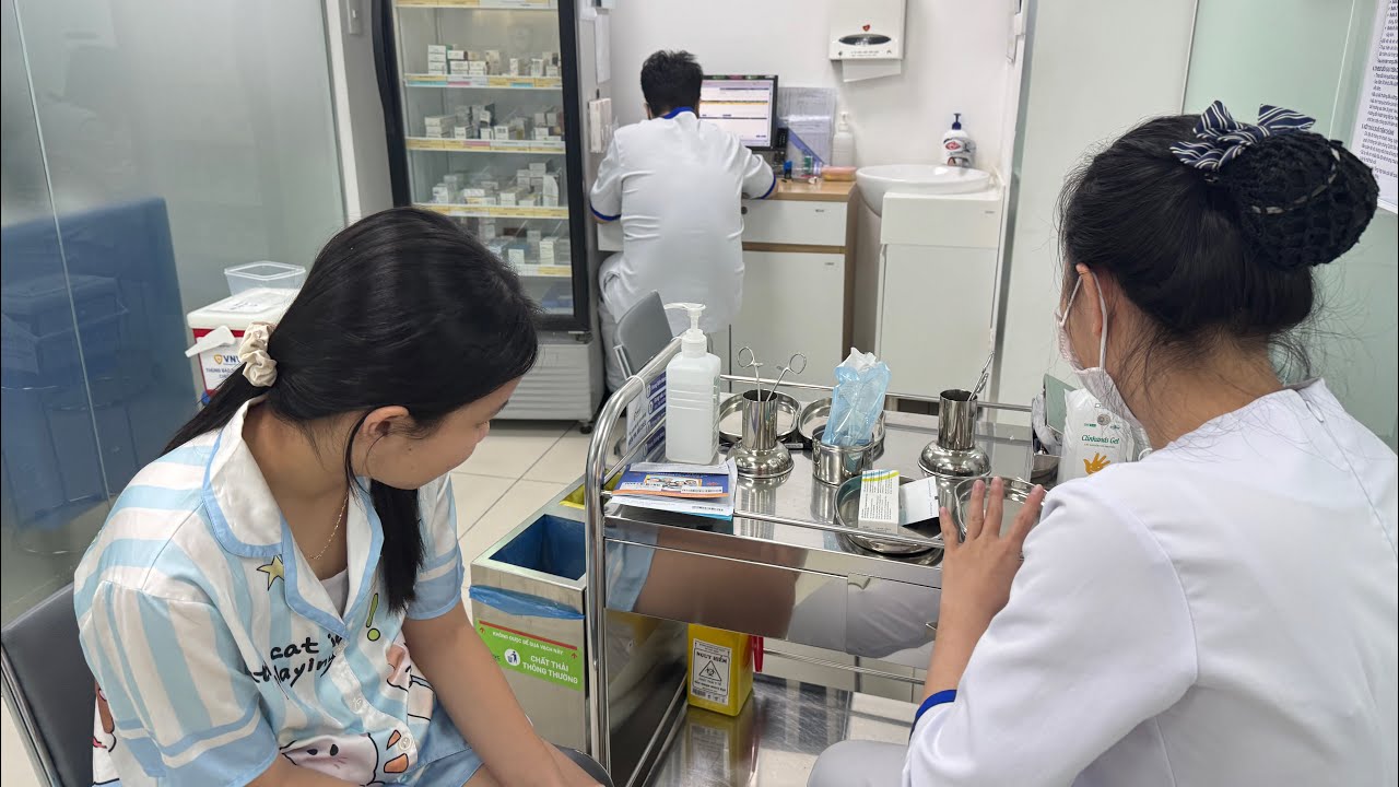 Phí Như Lớn Rồi Chích Thuốc Mà Khóc 