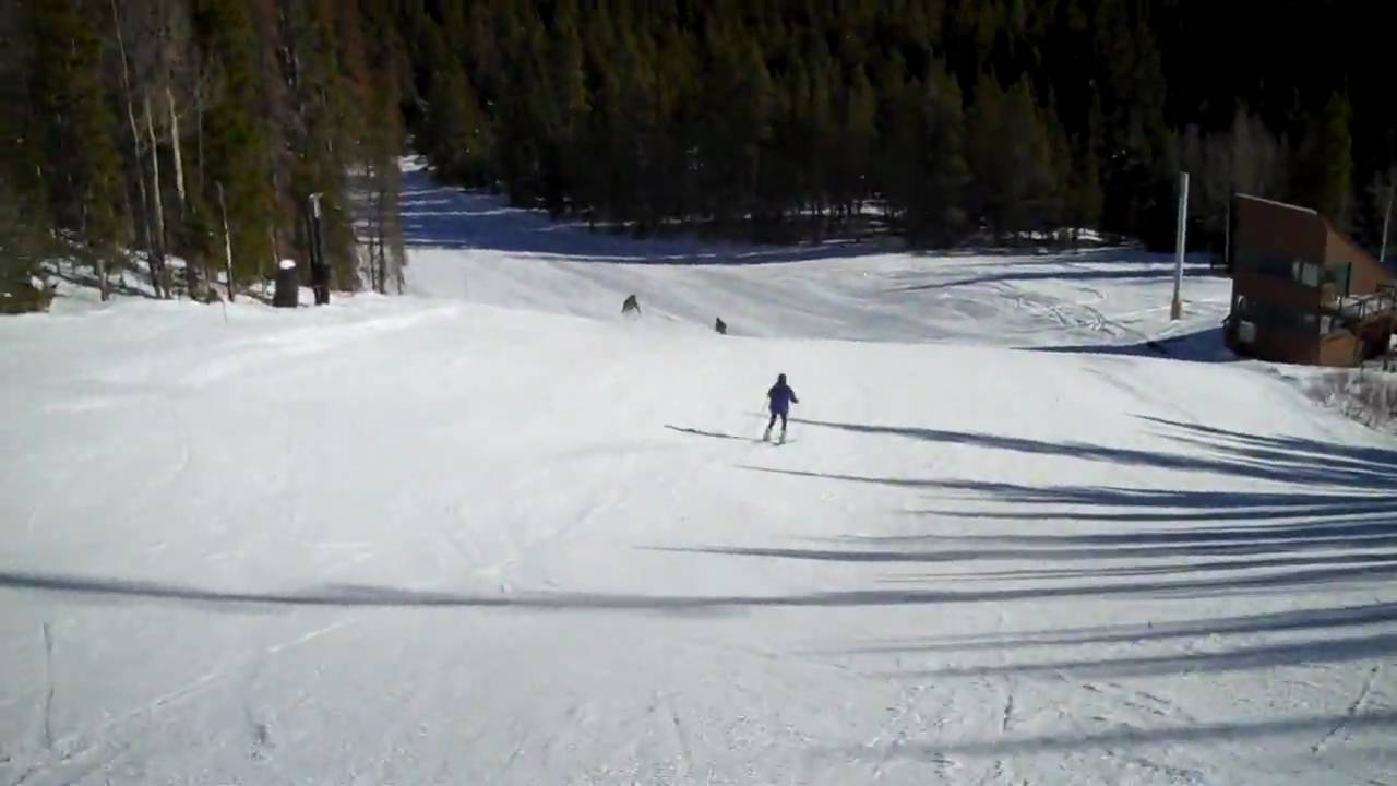 Aflatooni Skiing 3
