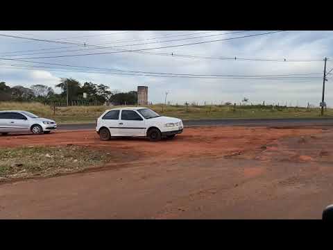 Moradores do Profº Matheus reclamam de falta de entrada e abandono de terrenos no bairro