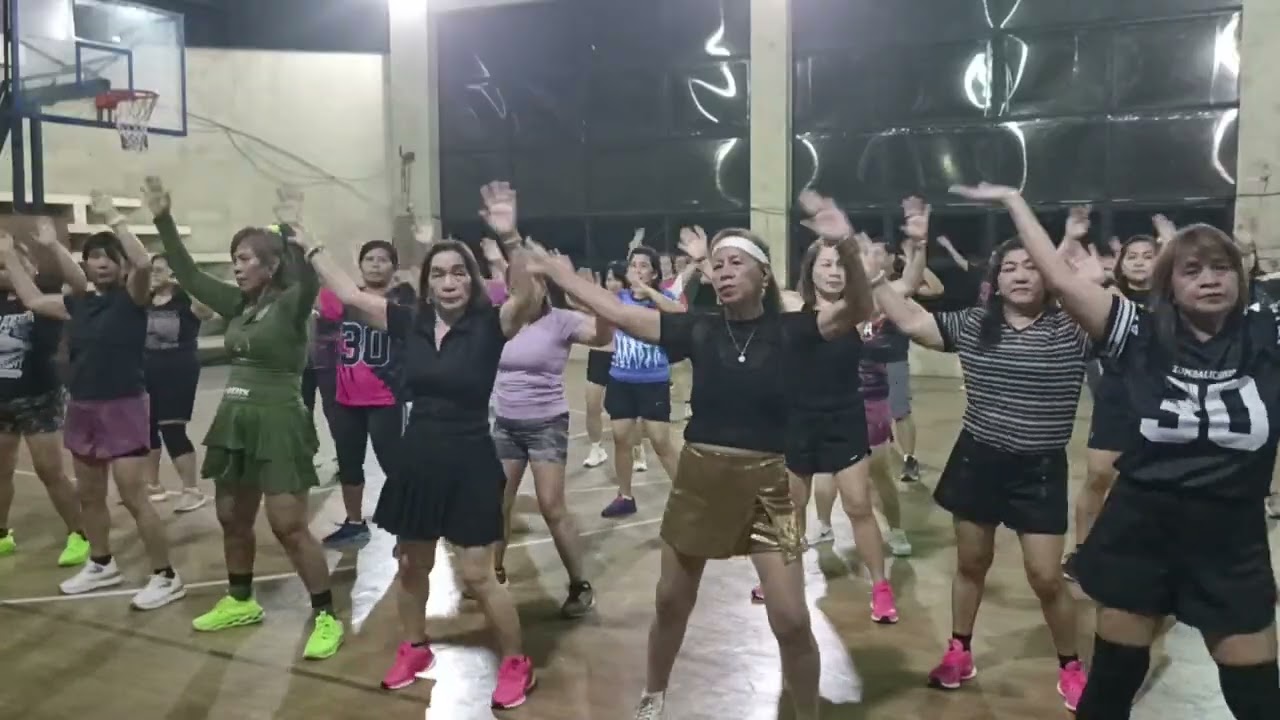 @knlphysicalfitness1425 Friday zumba with ZIN Randy. Music belongs to the rightful owner 