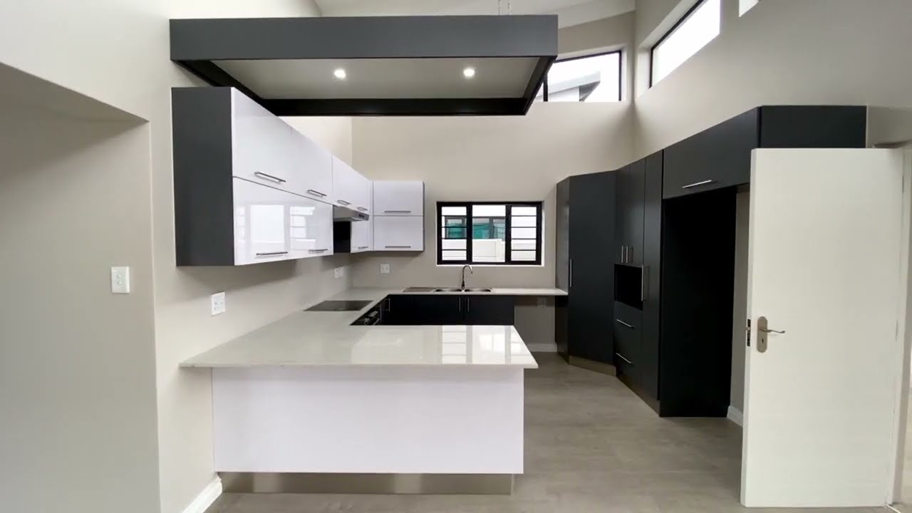 Kobus Villas, Fairview