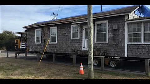 Moving the 1924 Bordeaux Cottage