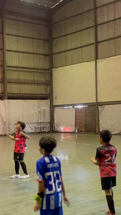 Pluit Panjang tanda berakhir pertandingan 7-3