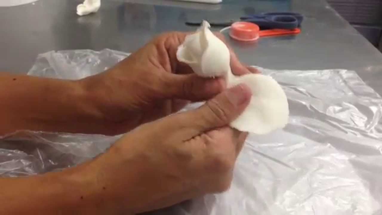 COMO FAZER ROSA COM PASTA AMERICANA SATIN ICE