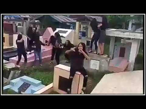 Yang lagi viral 9 Remaja / ABG joget Joget Di kuburan