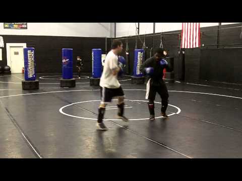 Jessie Mitchell Jr. vs Shawn Joffee rd3 (light sparring)