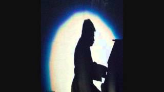 Evano Oruvan - Interlude