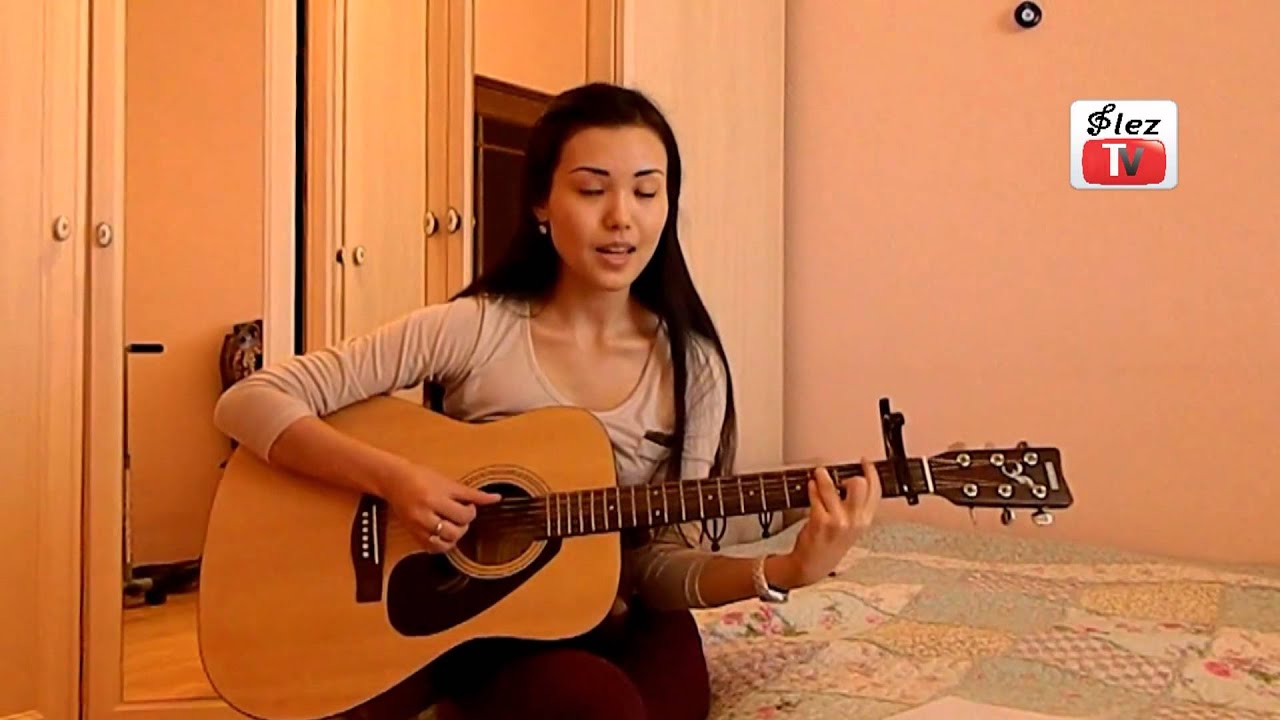 Казашку ебут в машине