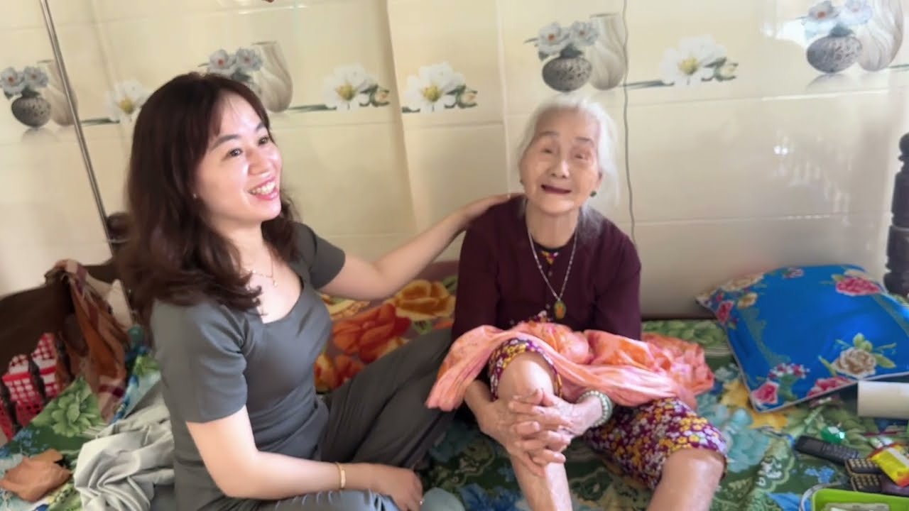 Tiễn Diệu dinh về nhà và về ngoại ăn lễ tất niên cuối năm.Nhà ba mẹ vợ bông hoa rực rỡ