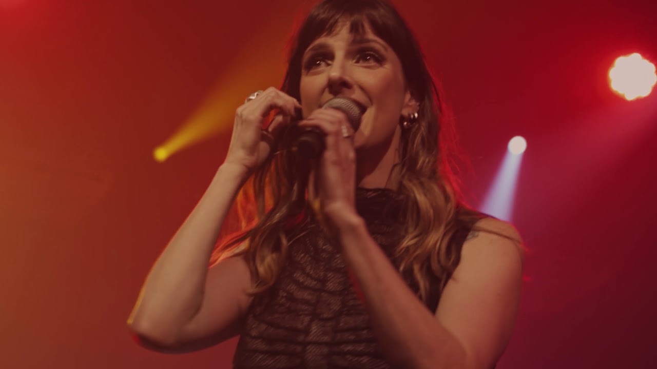 Anna Ratto - Frevolenta [Ao vivo] - YouTube