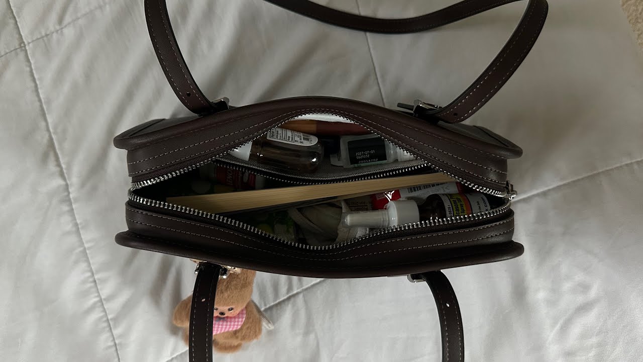 fall favourites 🍂 (clothing, accessories, journals, apps, & podcasts)