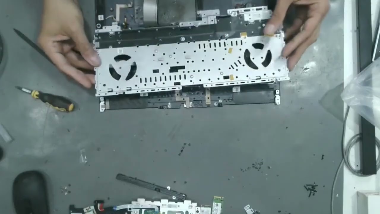 Lenovo IdeaPadのキーボード故障 — 診断と解決 🔧 - YouTube