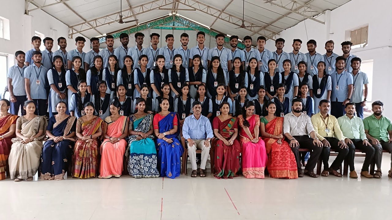 KSS College Subrahmanya 2021-22 BCOM B memories..Part-1 - YouTube