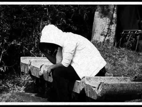 لملمي دمعك يا عين