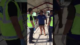 Taiko Sim Sim Menghalang Penjawat Awam Bertugas