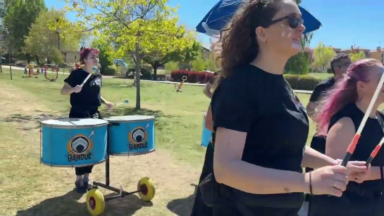 Batukada de “Bandué”, en las fiestas del barrio abulense de Las Hervencias, Ávila.