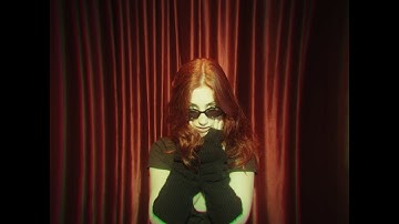 carina - skew wiff (Official Video)