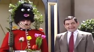 Decorating the Guard | Mr. Bean Official