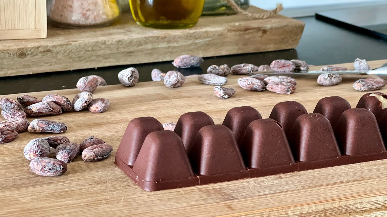 CIOCCOLATO fatto in casa partendo dalle FAVE di CACAO