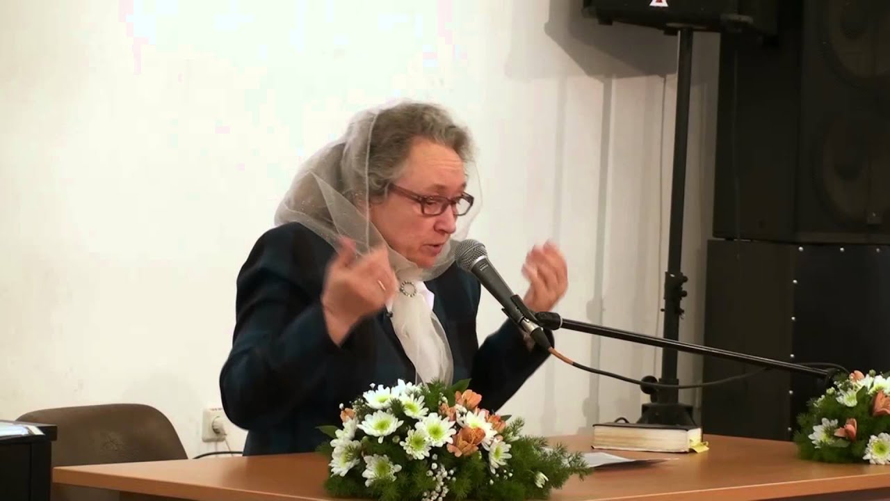 Людмила Плетт. 