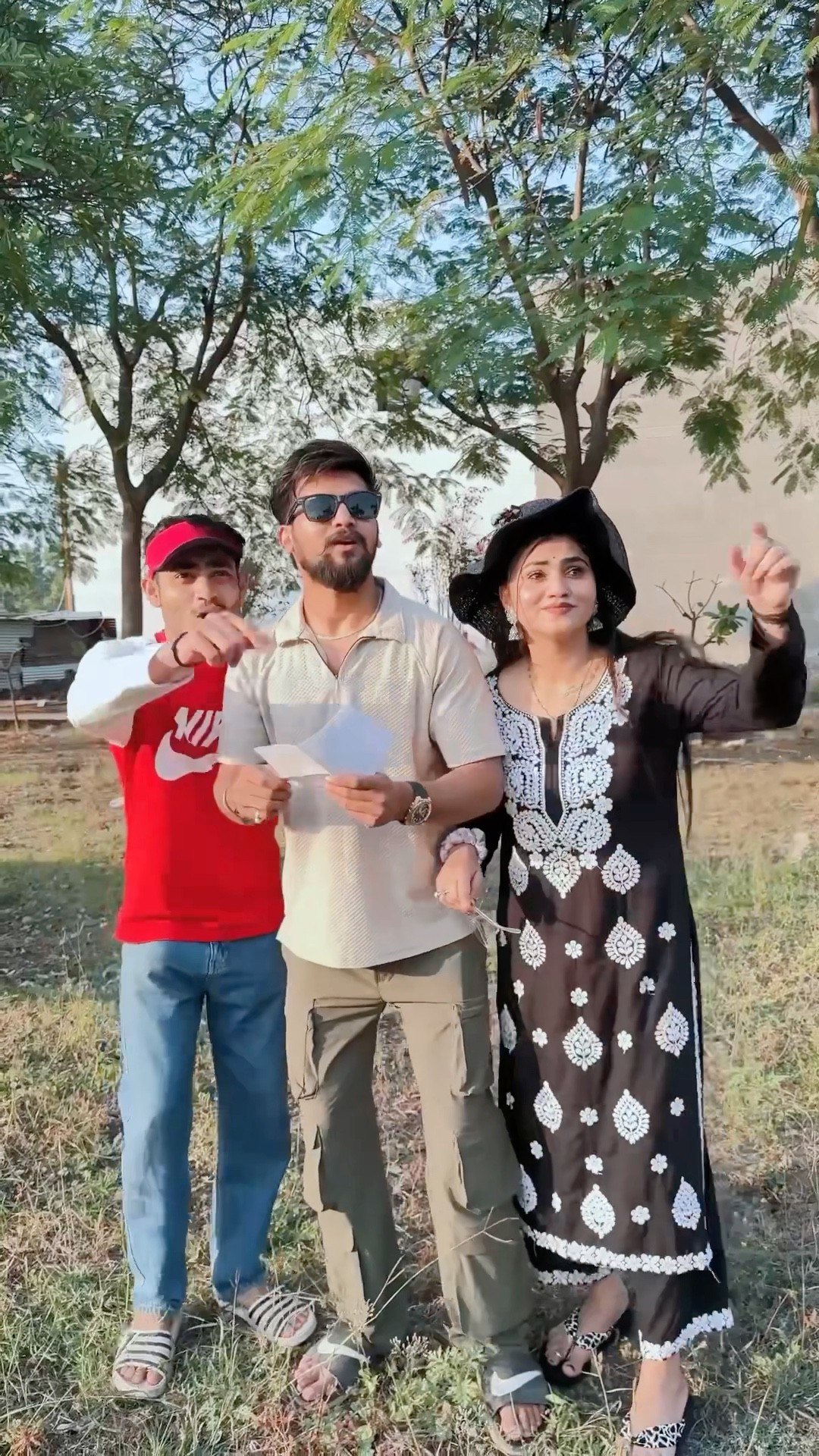 Biwi no.1?|| गरीबी का बगीचा ?||#comedy #biwino1 #funny #funnyvideo #youtubeshorts #golu008