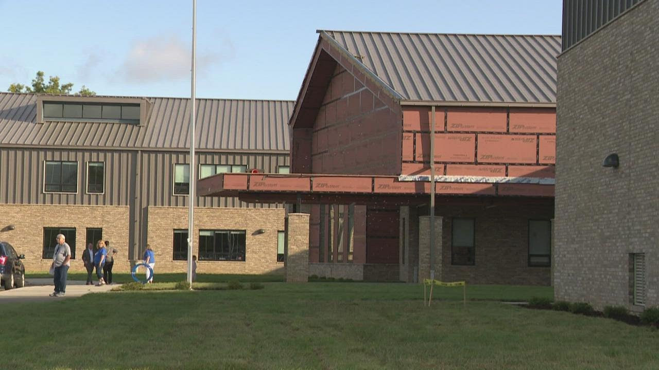 JCPS students walk into Wilkerson Elementary for first time YouTube