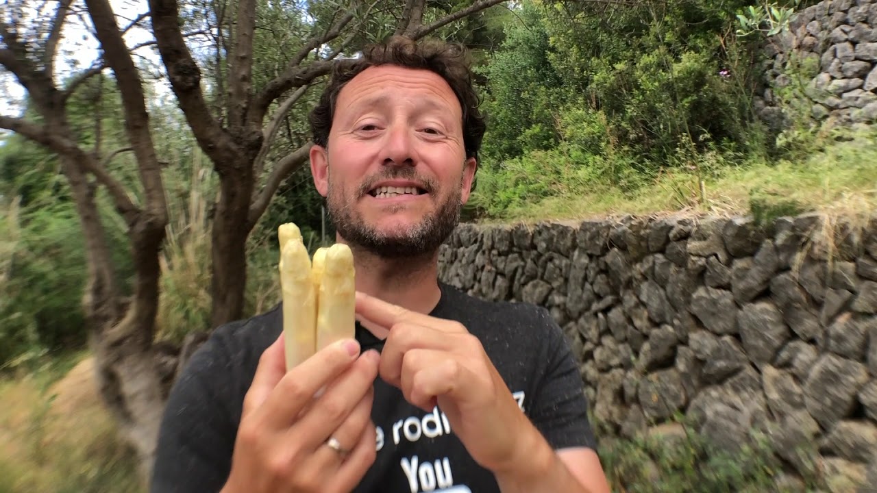 COMO LIMPIAR PELAR Y COCER ESPARRAGOS BLANCOS Y VERDES - GUILLE RODRIGUEZ