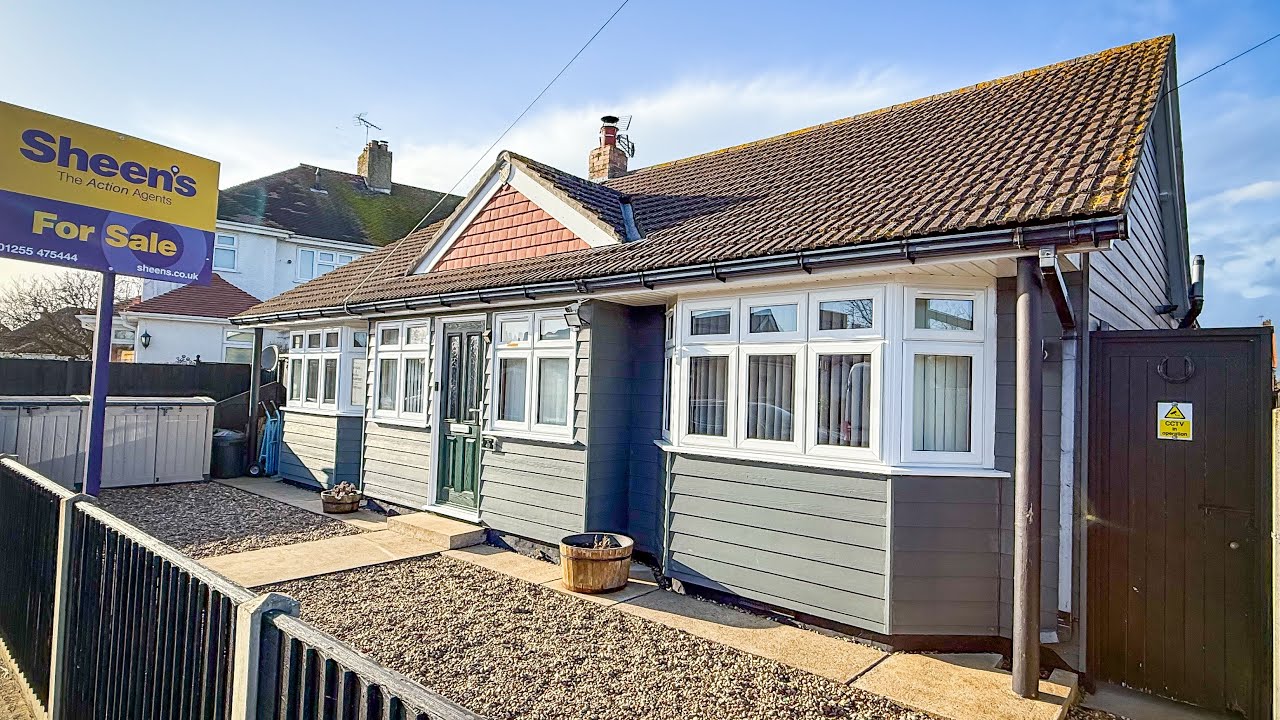 Great Size Bungalow! In A Great Location!