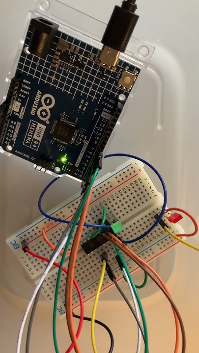 Using-a-multiplexer-CD4051BE-with-Arduino-Uno-R4 - YouTube
