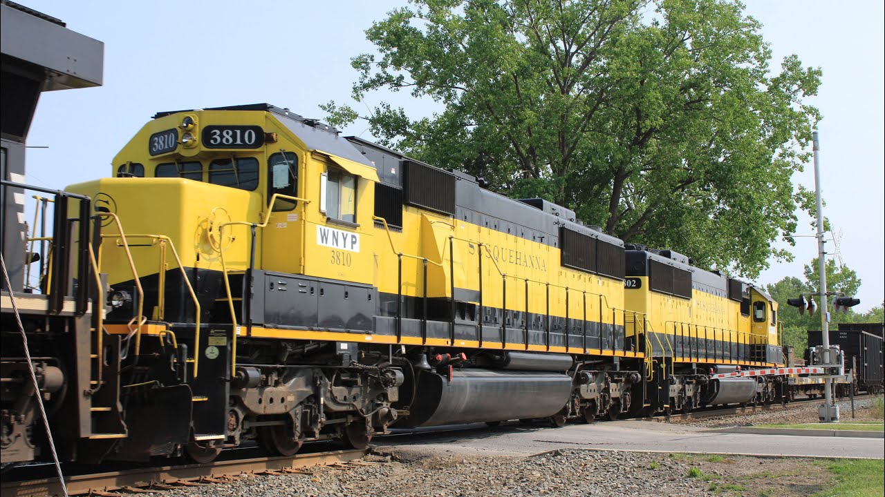 NS 316 with ex-Susquehanna SD60s