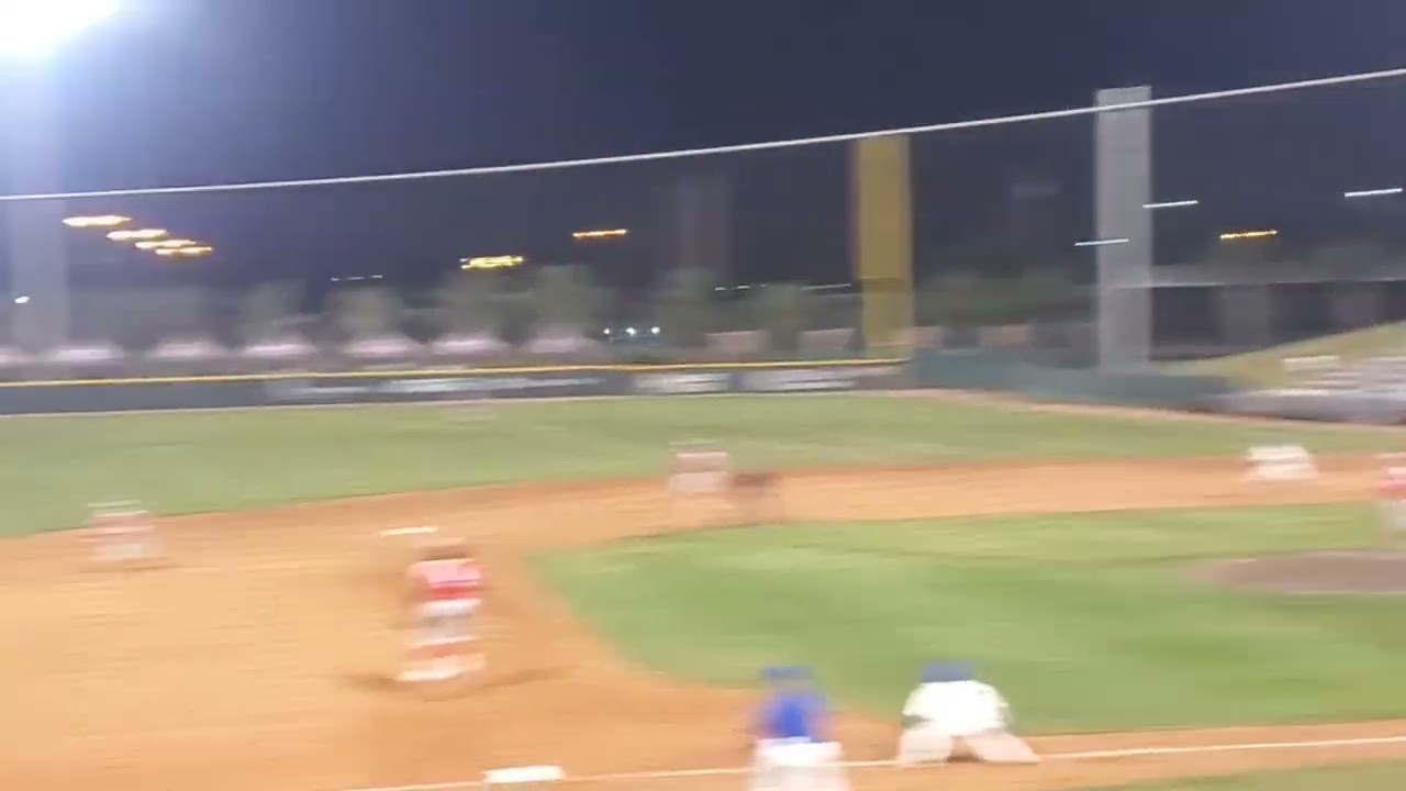 Nolan 10 single Sabercats vs la joya coyotes baseball. 2022. utrgv