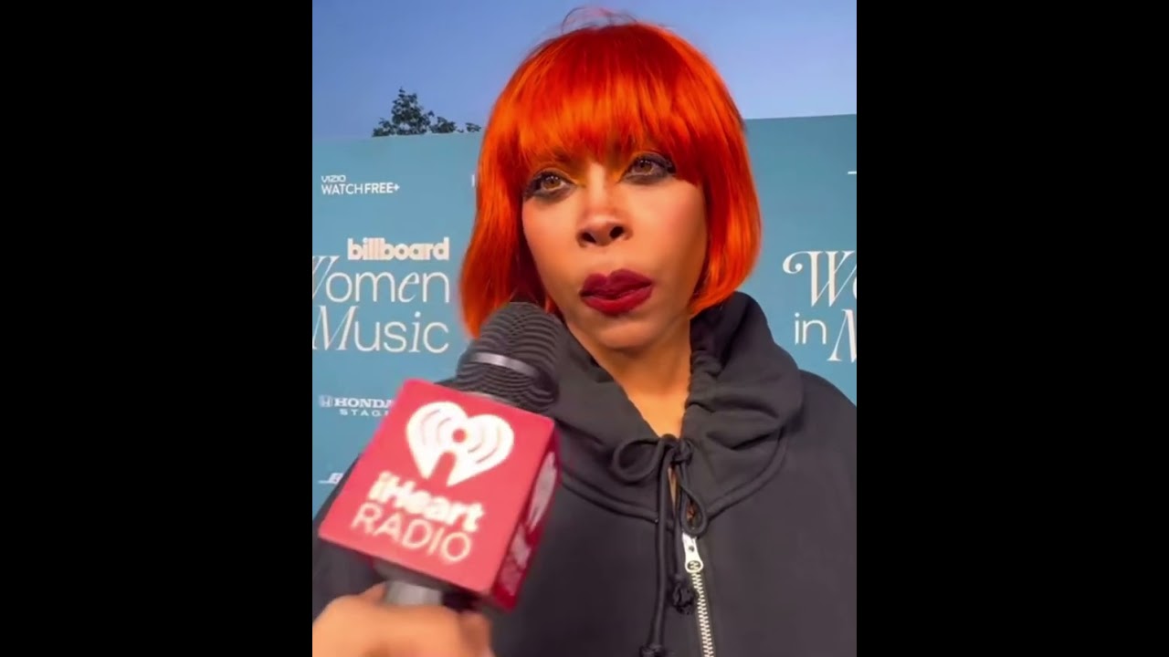 Erykah Badu Shares Her Advice for Women in the Industry 👀🫣