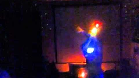 Roberto420Poi Glowstringing 😂 so happy right now