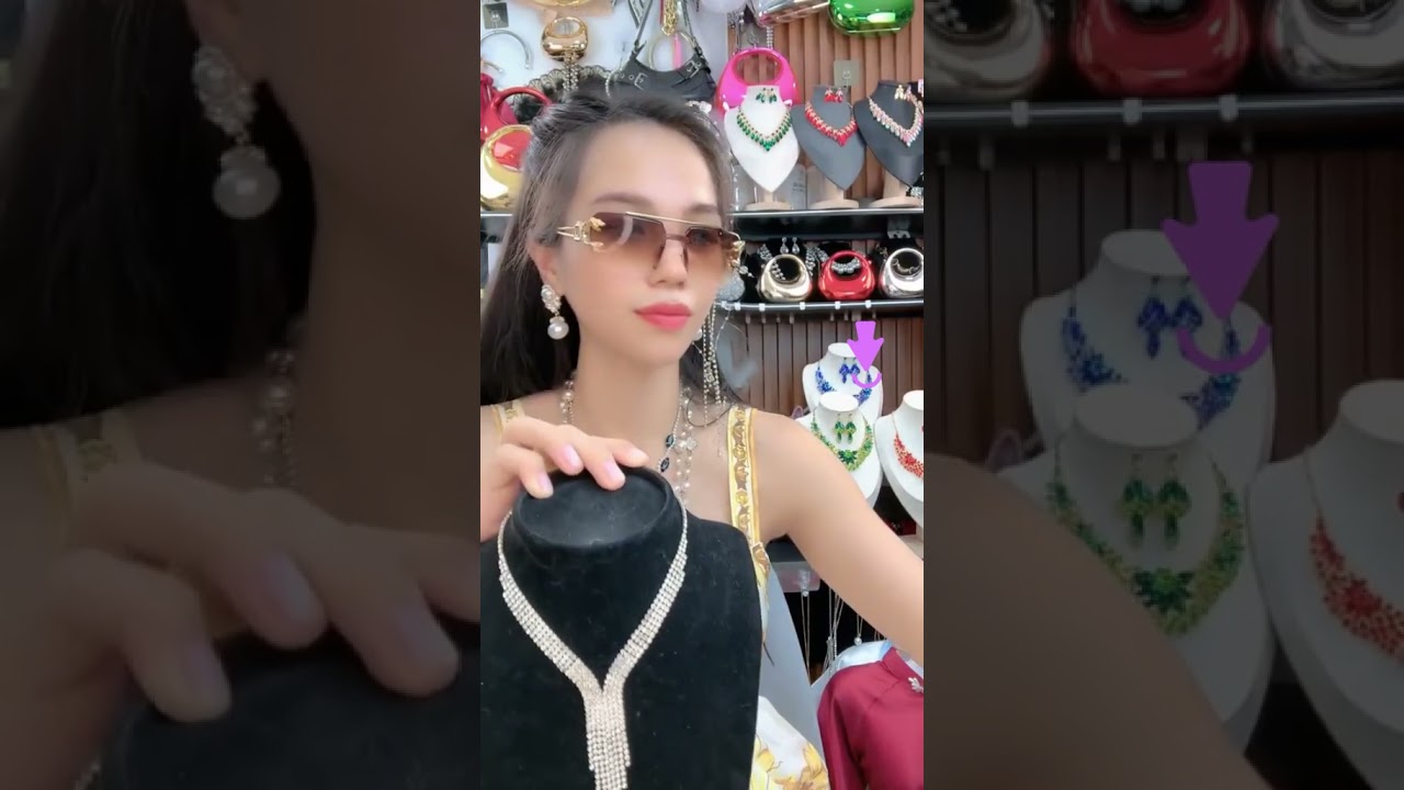 Bộ Vòng Cổ & Bông Tai Pha Lê Mê Áo Dài: Tỏa Sáng Đêm Sang Trọng