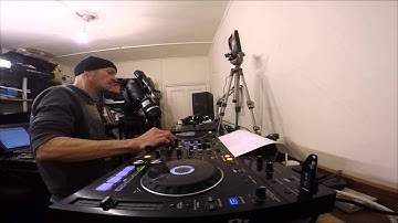 DJ BEAT MATCHING PRACTISE BY ELLASKINS THE DJ TUTOR