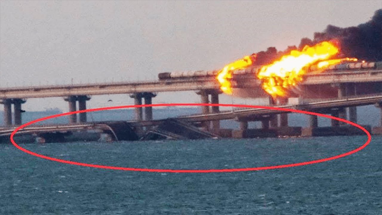 Крымский мост устал: После взрыва сложились пролеты Керченского моста ...