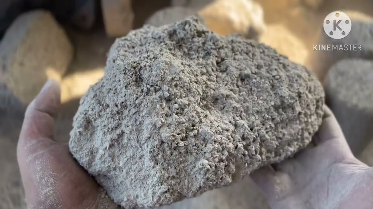 Gritty sand cement dry water crumbling 