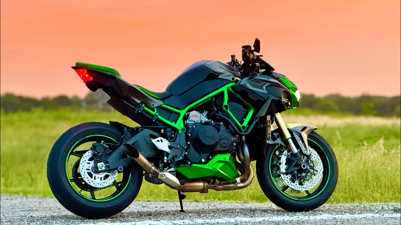 This Bike Makes NO Sense… But I Love It! Kawasaki ZH2 - YouTube