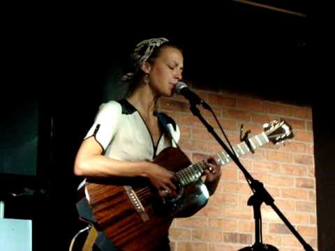 Look At Me Now - Madelaine Hart @ The Luxe Live - ...