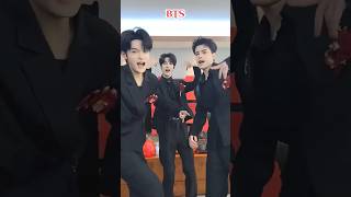 Dilli Se Manali #RM #jin 💗#suga 🖤#jhope❤️#jimin #V 💚#jungkook 💜#viralshorts#trendingshorts