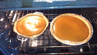 How to know when your perfect pumpkin pie is done?