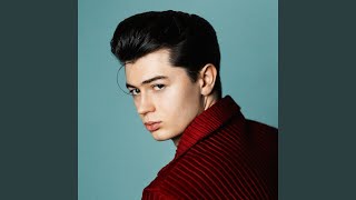 Download Lagu Boy In Love