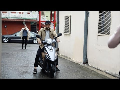 《多情》男星雨天拍戲騎車滑倒 急送醫「脊髓骨凹陷」 | Cino TV