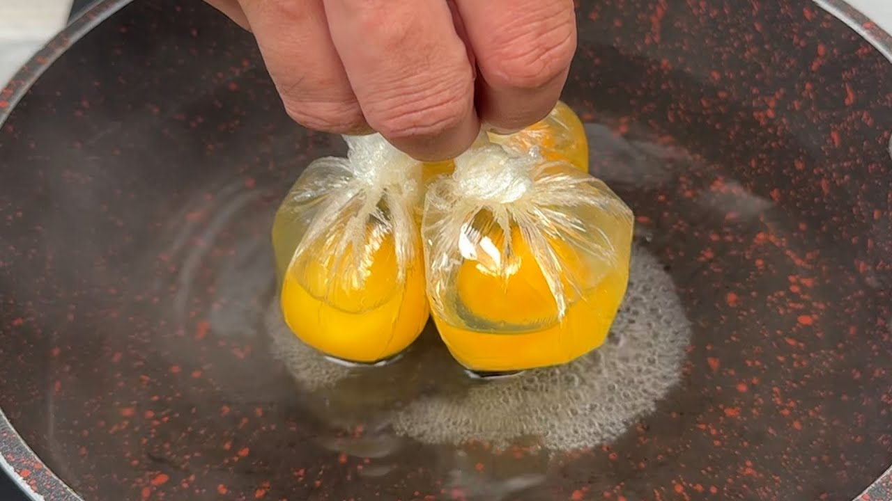 Todo el mundo está cocinando huevos así después de ver esta idea viral