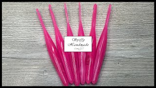 Review of of an Affordable Resin Crochet Hook Set that is Pink!