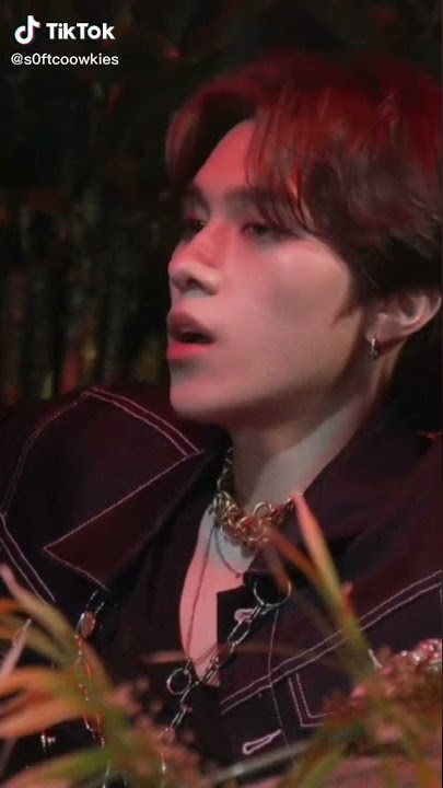 Hendery klo kayak gini beuhh damagenya😍😍