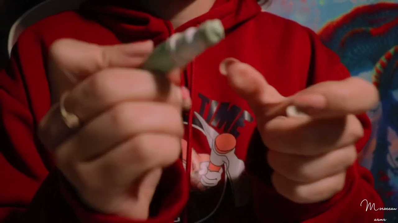 Moroccan asmr صديقتك المقربة تضع لك مكياج لخرجة مع صديقك